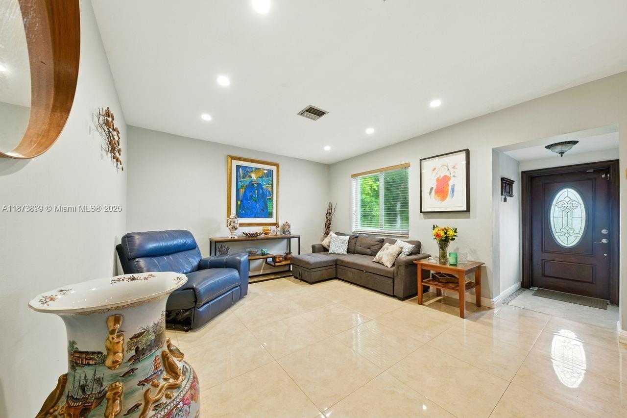 Small Image of 7375 SOUTH WEST 34TH STREET, Miami Number 2