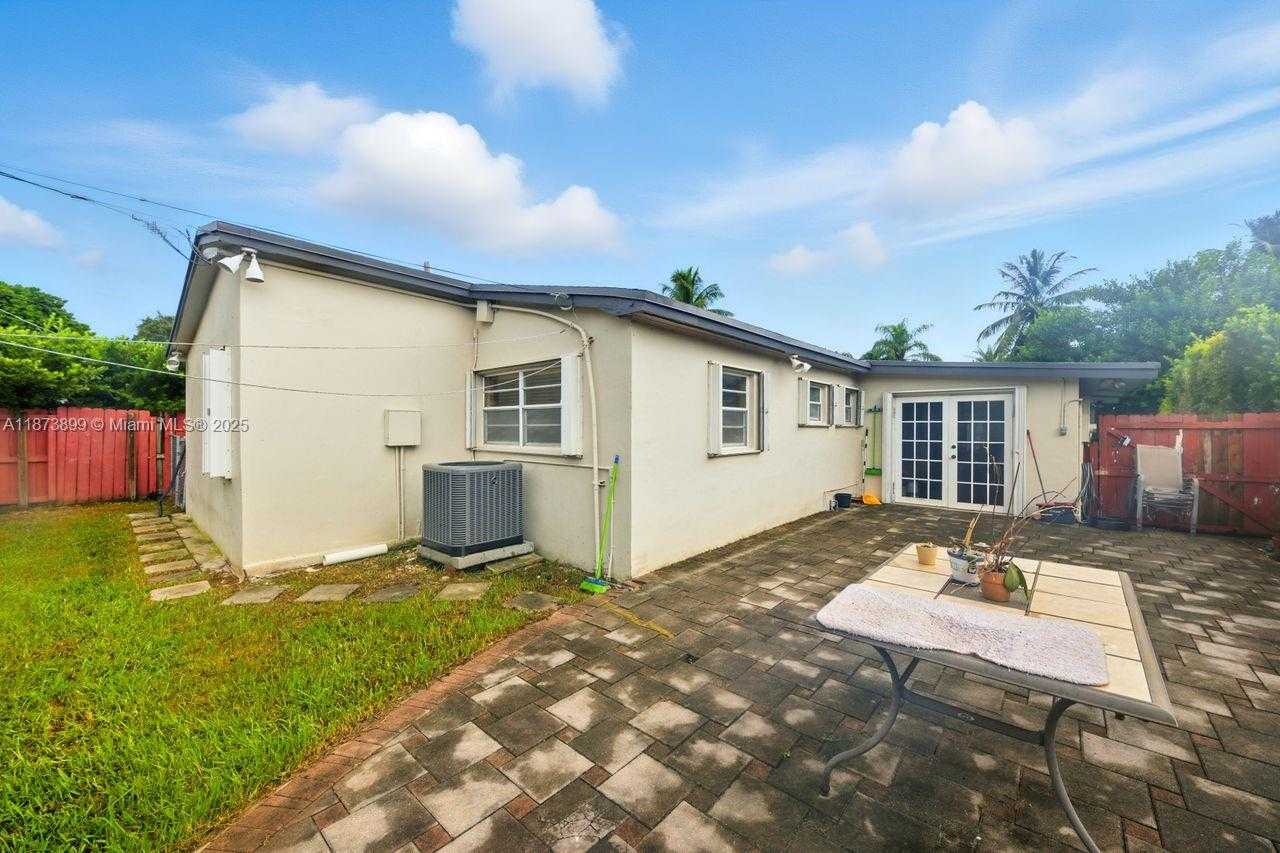 Small Image of 7375 SOUTH WEST 34TH STREET, Miami Number 23