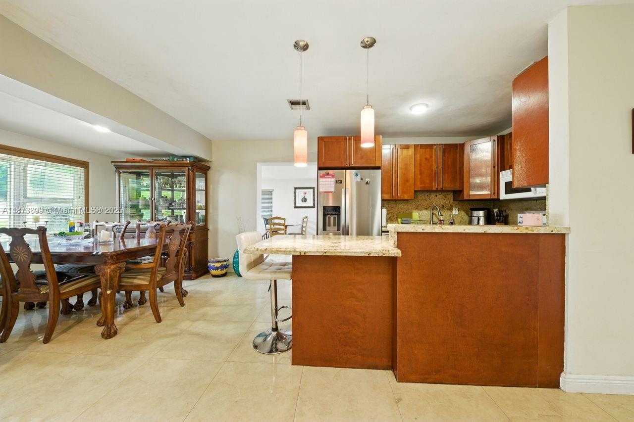 Small Image of 7375 SOUTH WEST 34TH STREET, Miami Number 5
