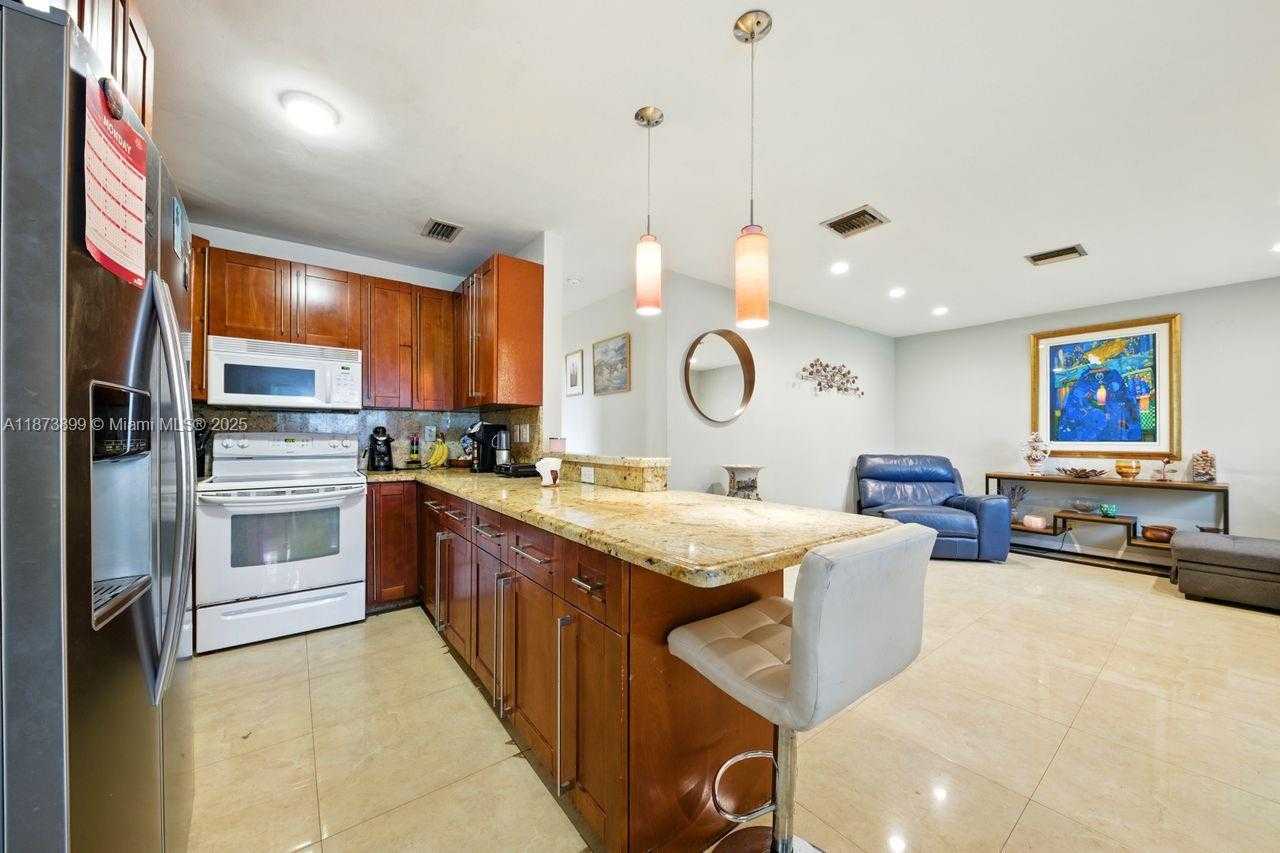 Small Image of 7375 SOUTH WEST 34TH STREET, Miami Number 6