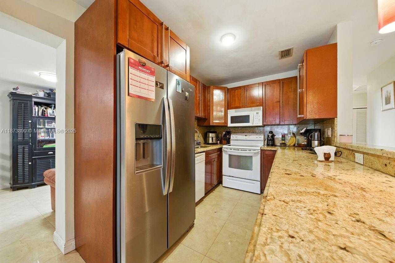 Small Image of 7375 SOUTH WEST 34TH STREET, Miami Number 8