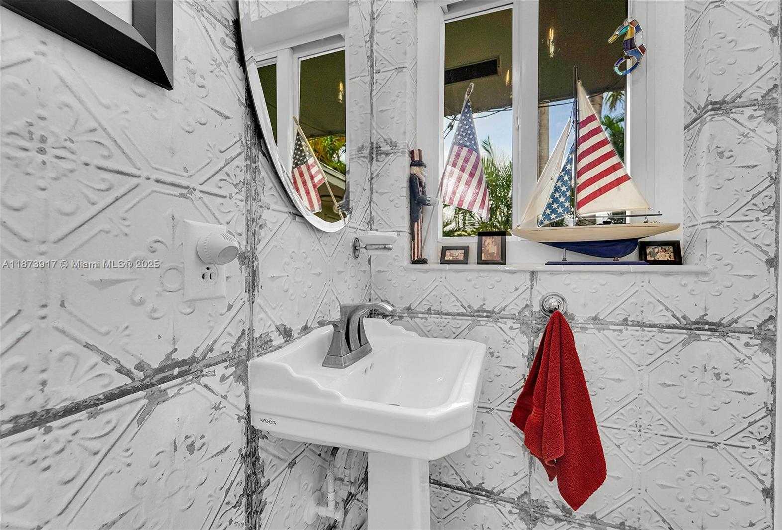 Small Image of 1431 SOUTH OCEAN BLVD #11, Lauderdale By The Sea Number 14