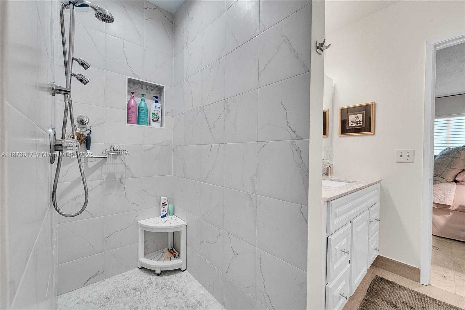 Small Image of 1431 SOUTH OCEAN BLVD #11, Lauderdale By The Sea Number 25
