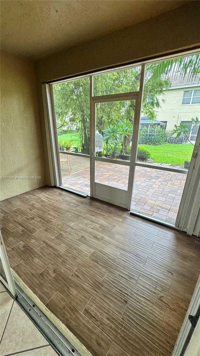 Small Image of 443 SOUTH WEST 122ND TER, Pembroke Pines Number 23