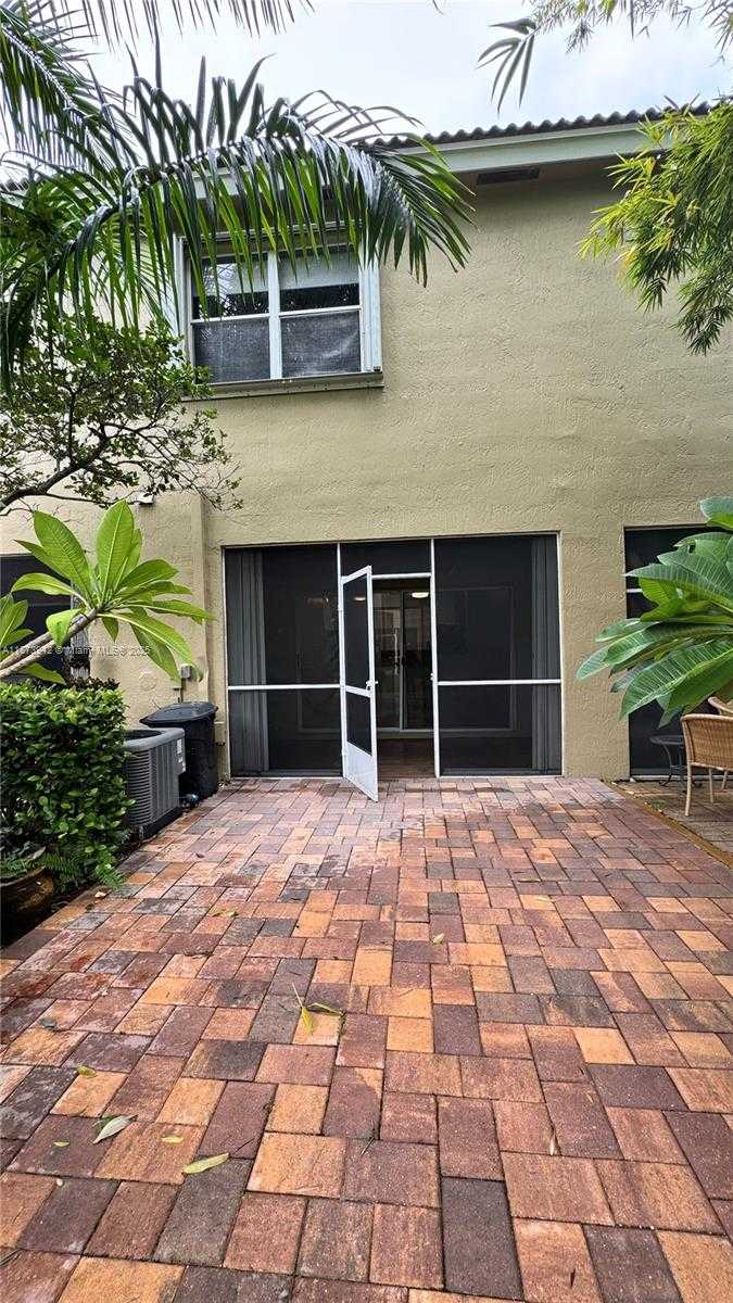 Small Image of 443 SOUTH WEST 122ND TER, Pembroke Pines Number 26