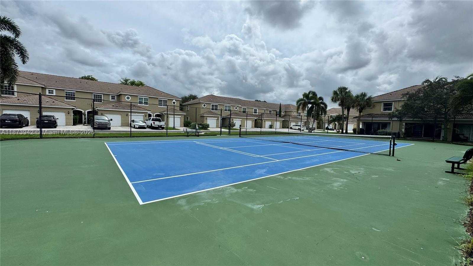 Small Image of 443 SOUTH WEST 122ND TER, Pembroke Pines Number 28
