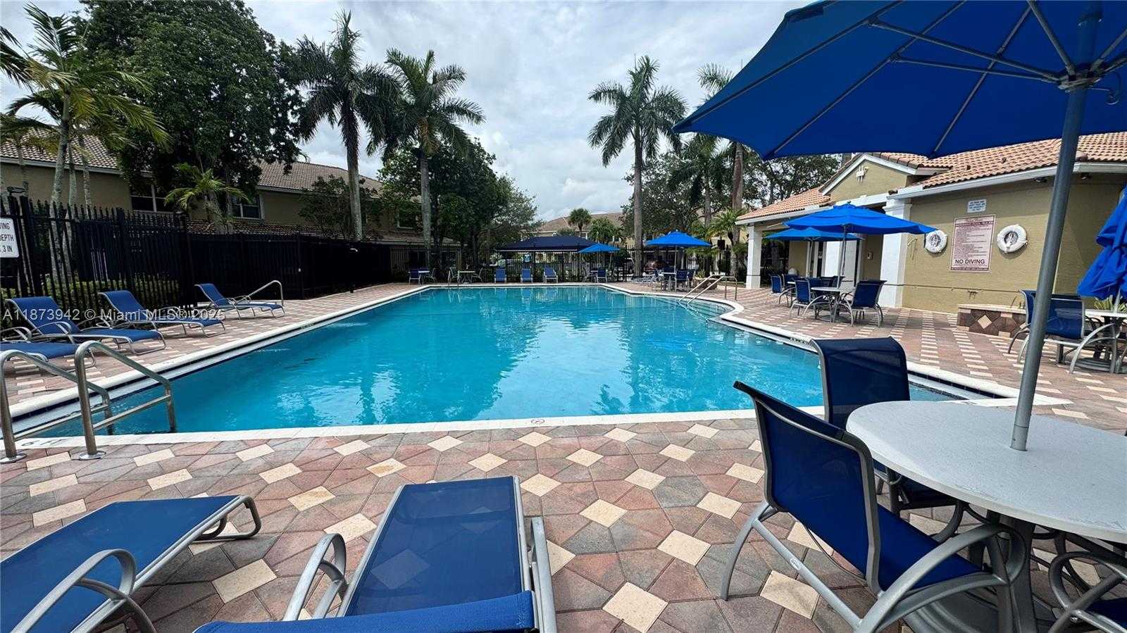 Small Image of 443 SOUTH WEST 122ND TER, Pembroke Pines Number 29