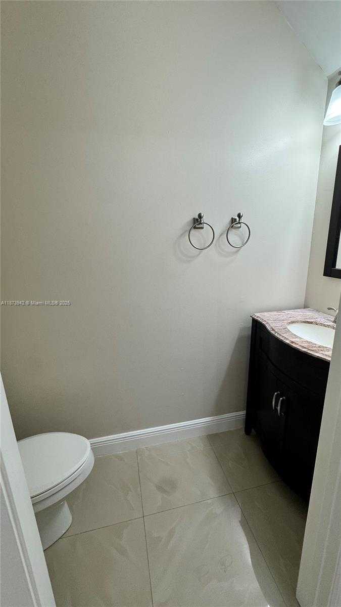 Small Image of 443 SOUTH WEST 122ND TER, Pembroke Pines Number 6