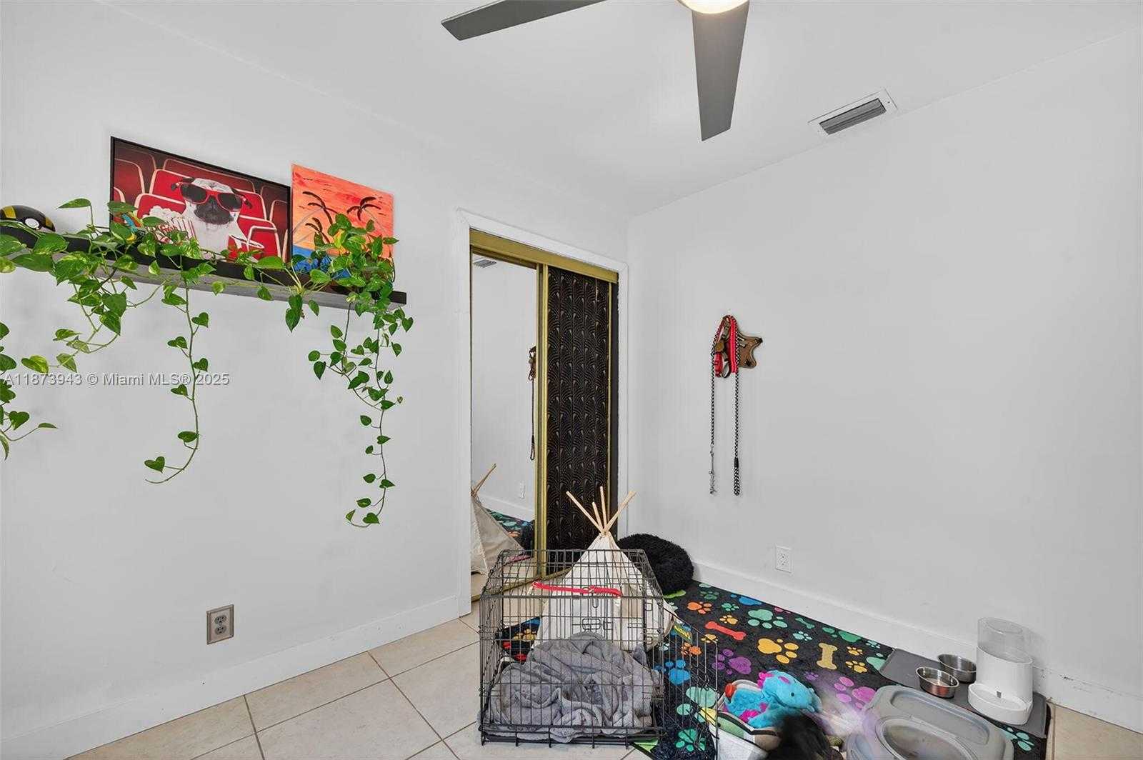 Small Image of 6640 DOUGLAS ST, Hollywood Number 27