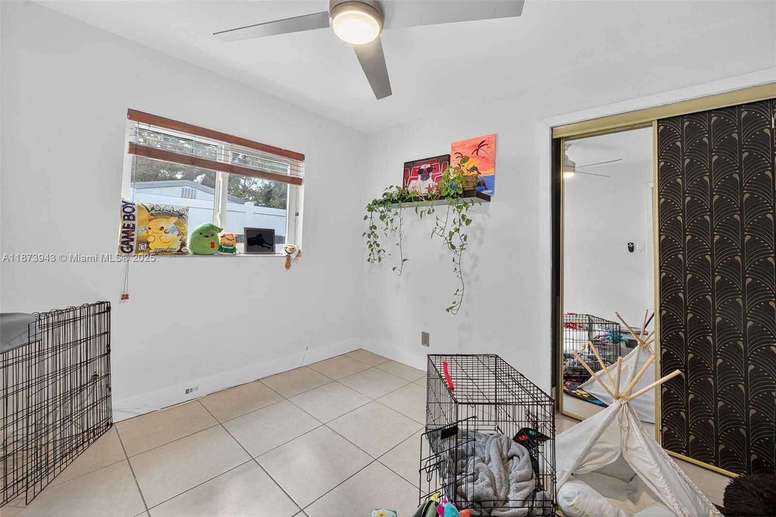 Small Image of 6640 DOUGLAS ST, Hollywood Number 28