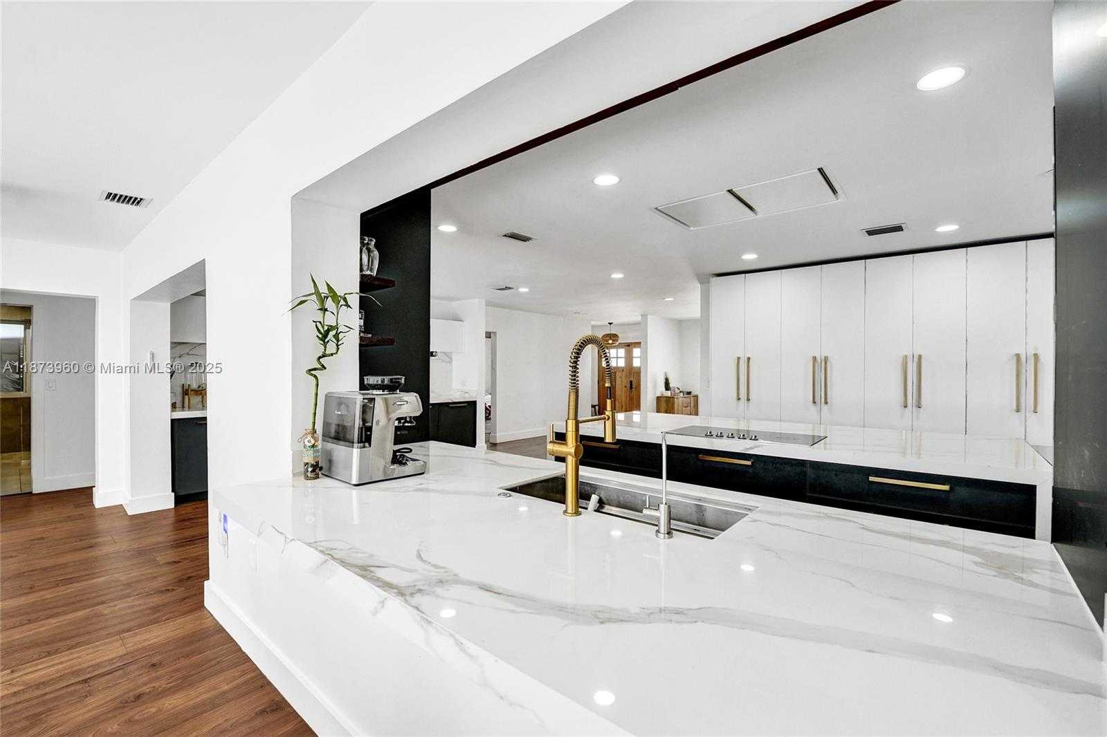 Small Image of 3350 NORTH 40TH ST, Hollywood Number 16