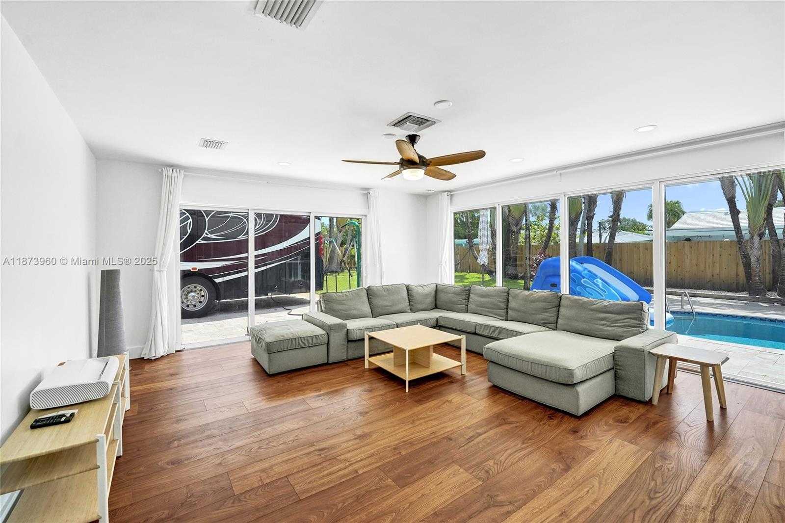 Small Image of 3350 NORTH 40TH ST, Hollywood Number 37