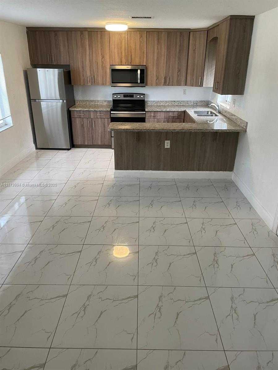 Small Image of 3111 NORTH WEST 4TH PL, Lauderhill Number 2