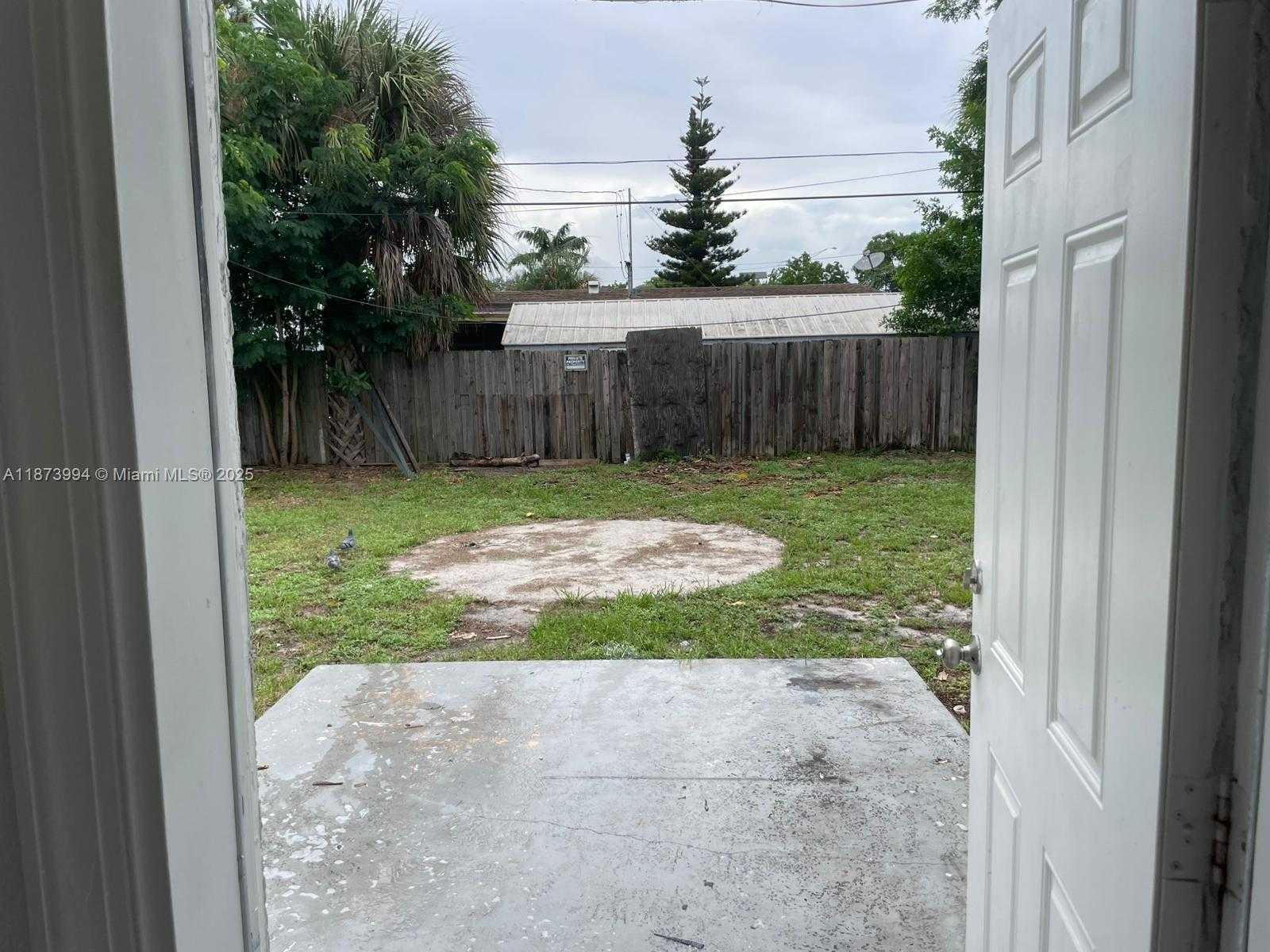 Small Image of 3111 NORTH WEST 4TH PL, Lauderhill Number 9
