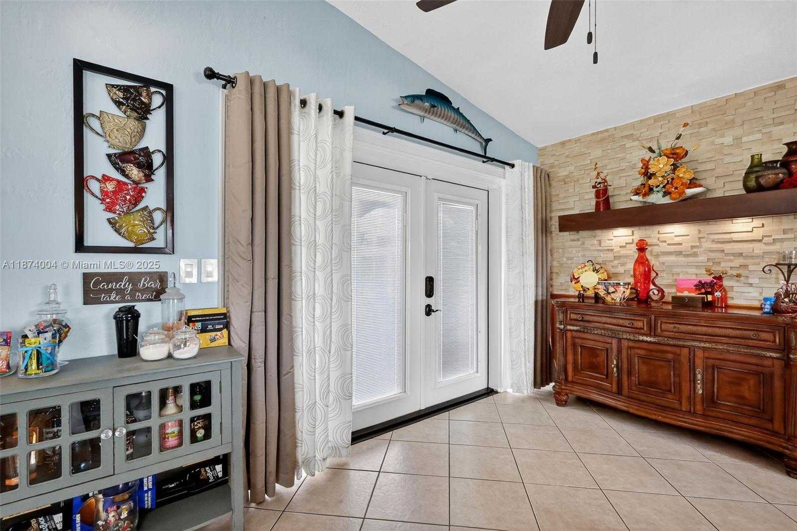 Small Image of 7120 WILSON ST, Hollywood Number 16