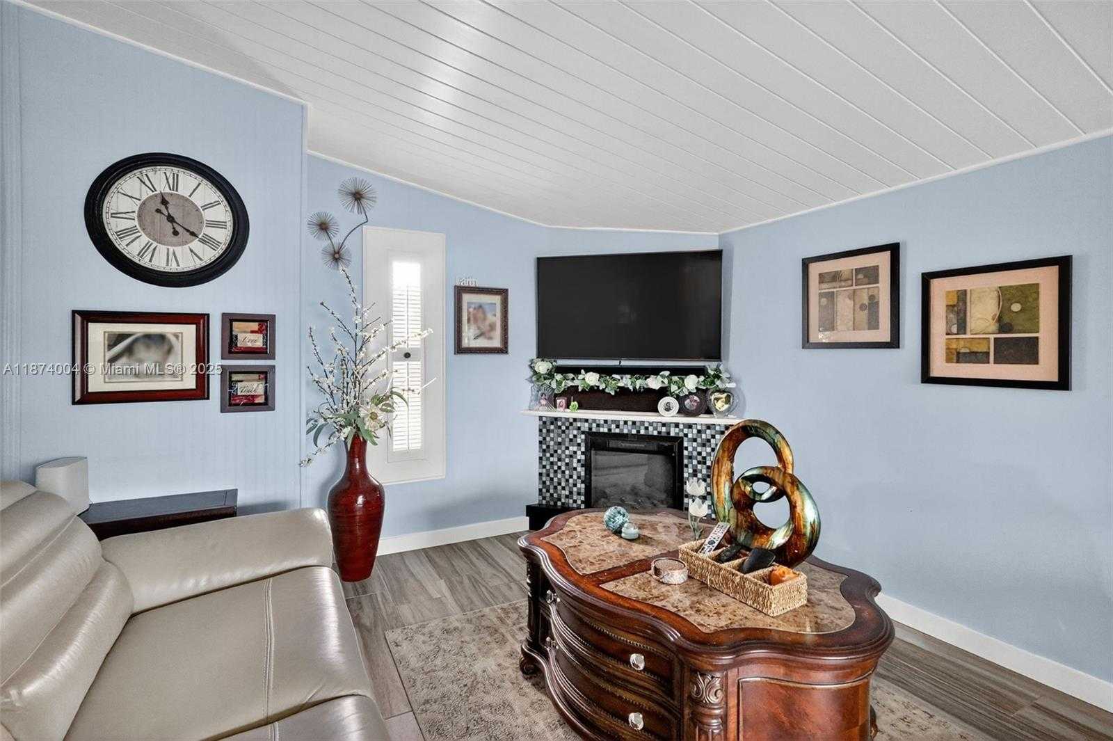 Small Image of 7120 WILSON ST, Hollywood Number 20