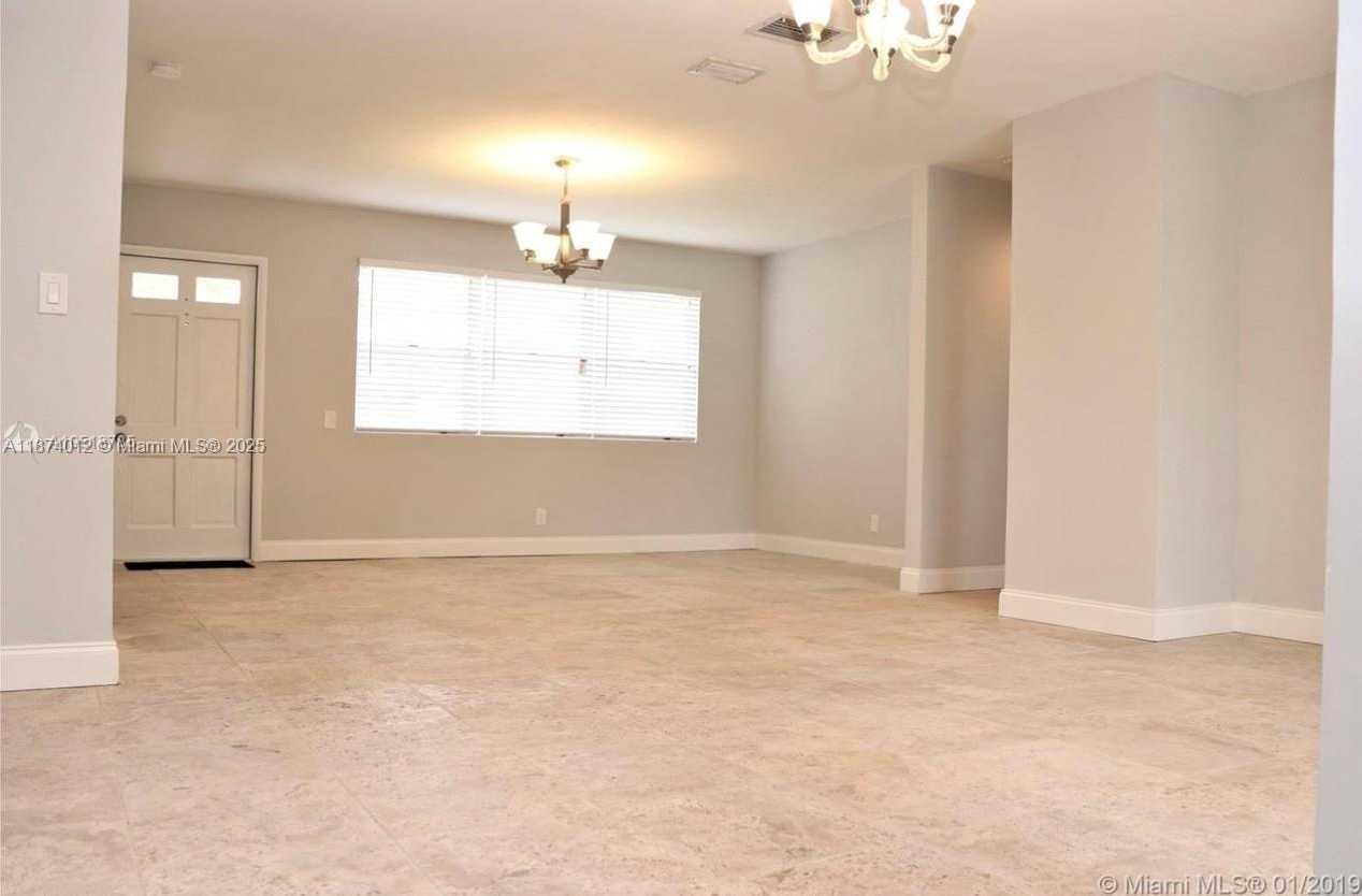 Small Image of 1060 NORTH WEST 44TH, Oakland Park Number 7