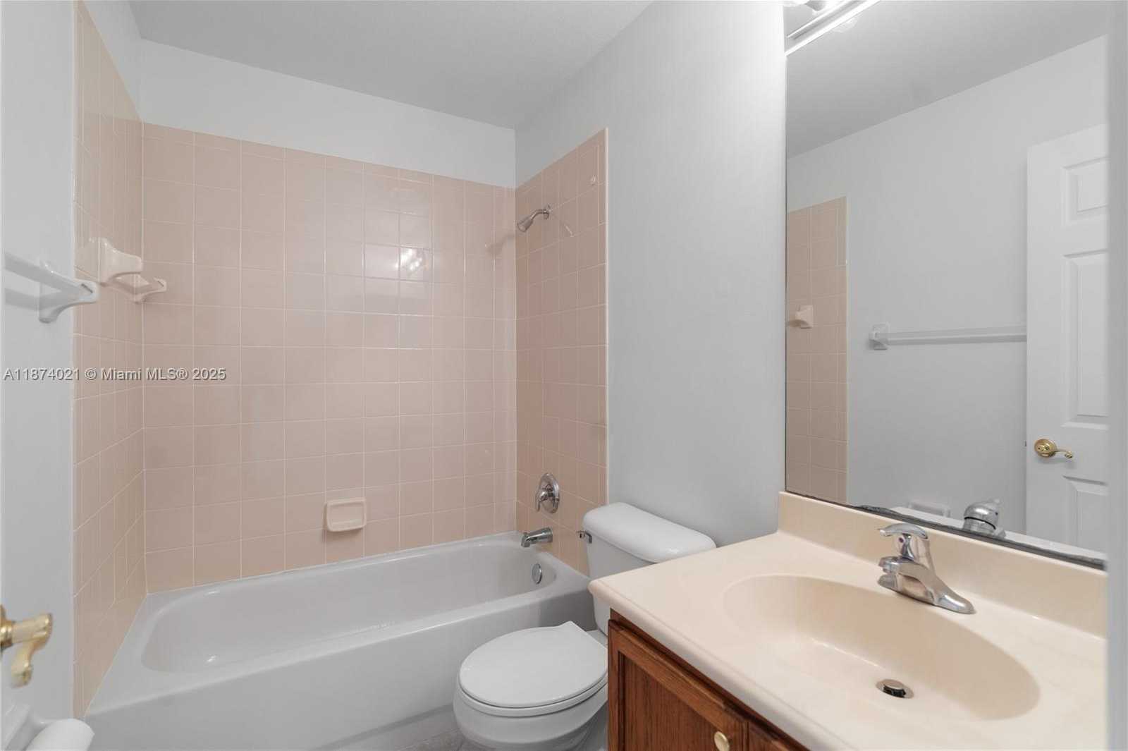 Small Image of 13357 SOUTH WEST 46TH CT, Miramar Number 19