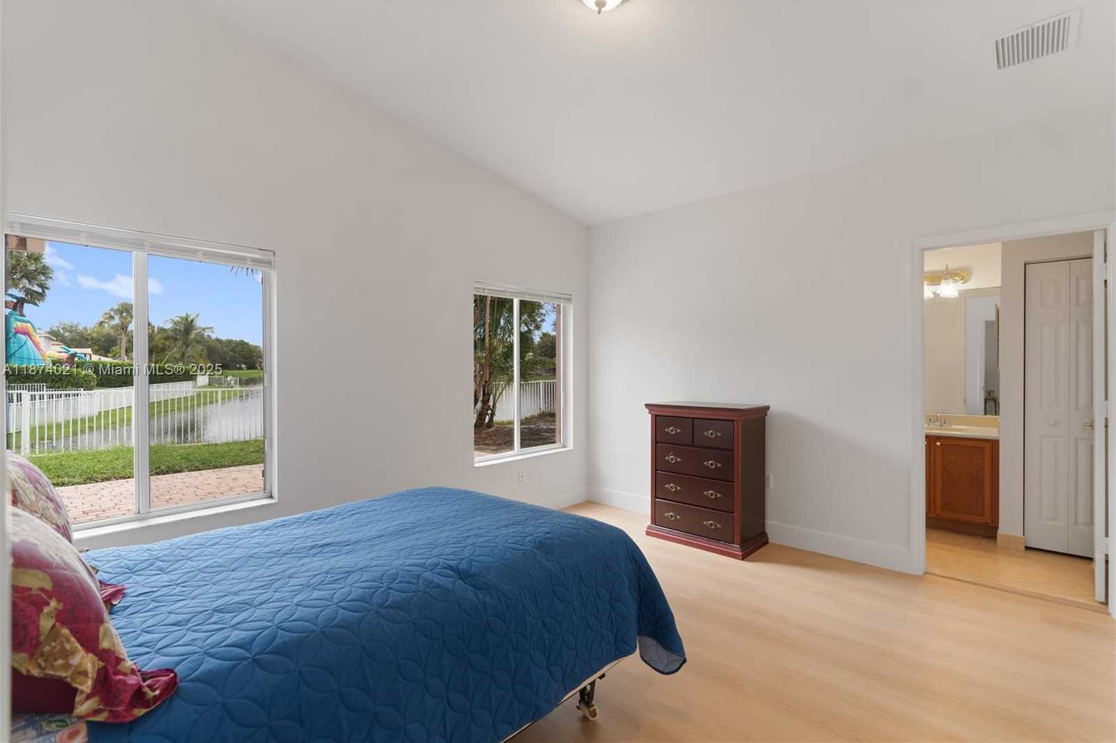 Small Image of 13357 SOUTH WEST 46TH CT, Miramar Number 22