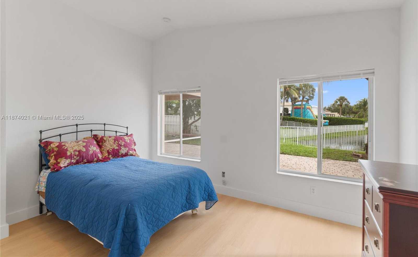 Small Image of 13357 SOUTH WEST 46TH CT, Miramar Number 23