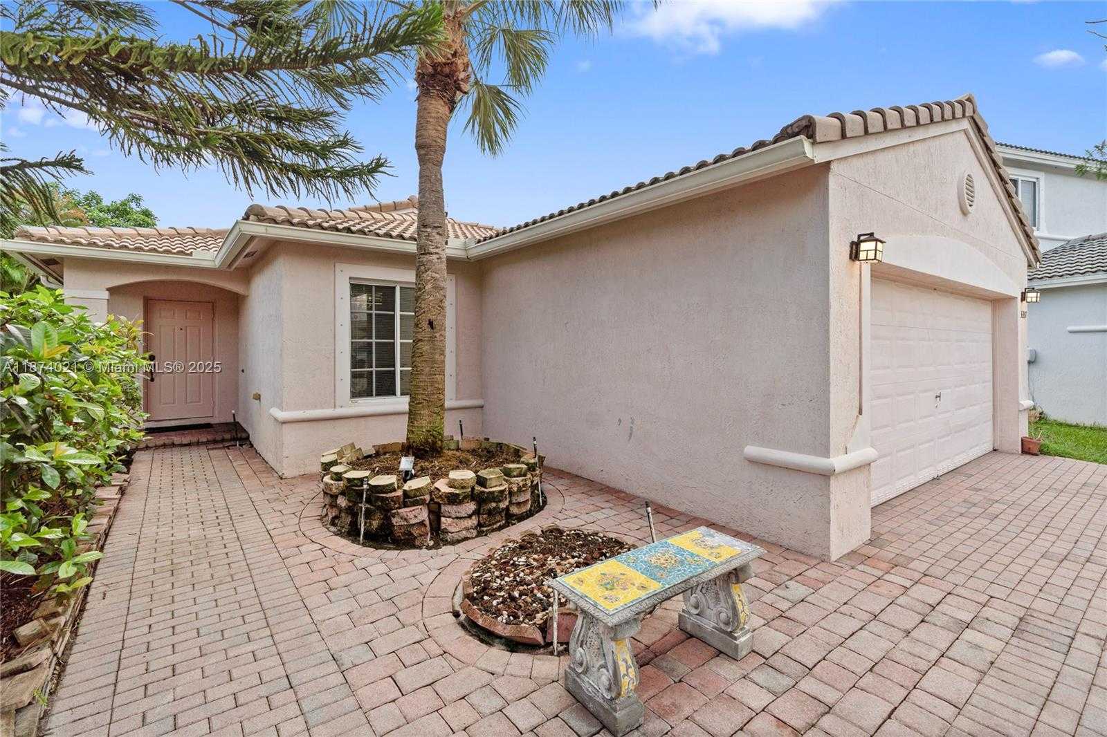 Small Image of 13357 SOUTH WEST 46TH CT, Miramar Number 3