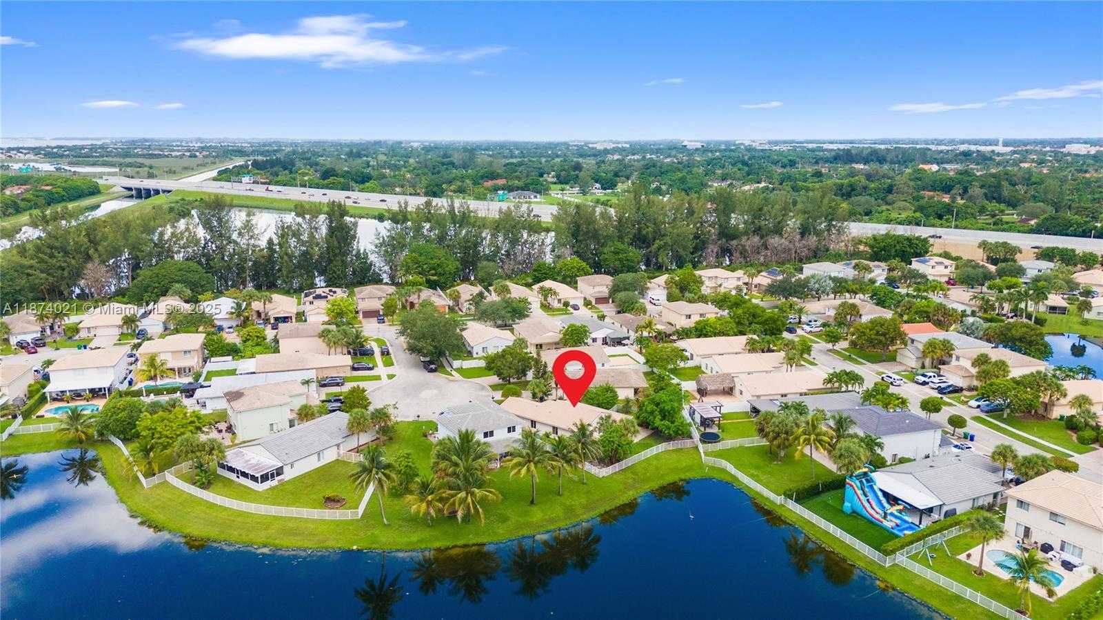 Small Image of 13357 SOUTH WEST 46TH CT, Miramar Number 31
