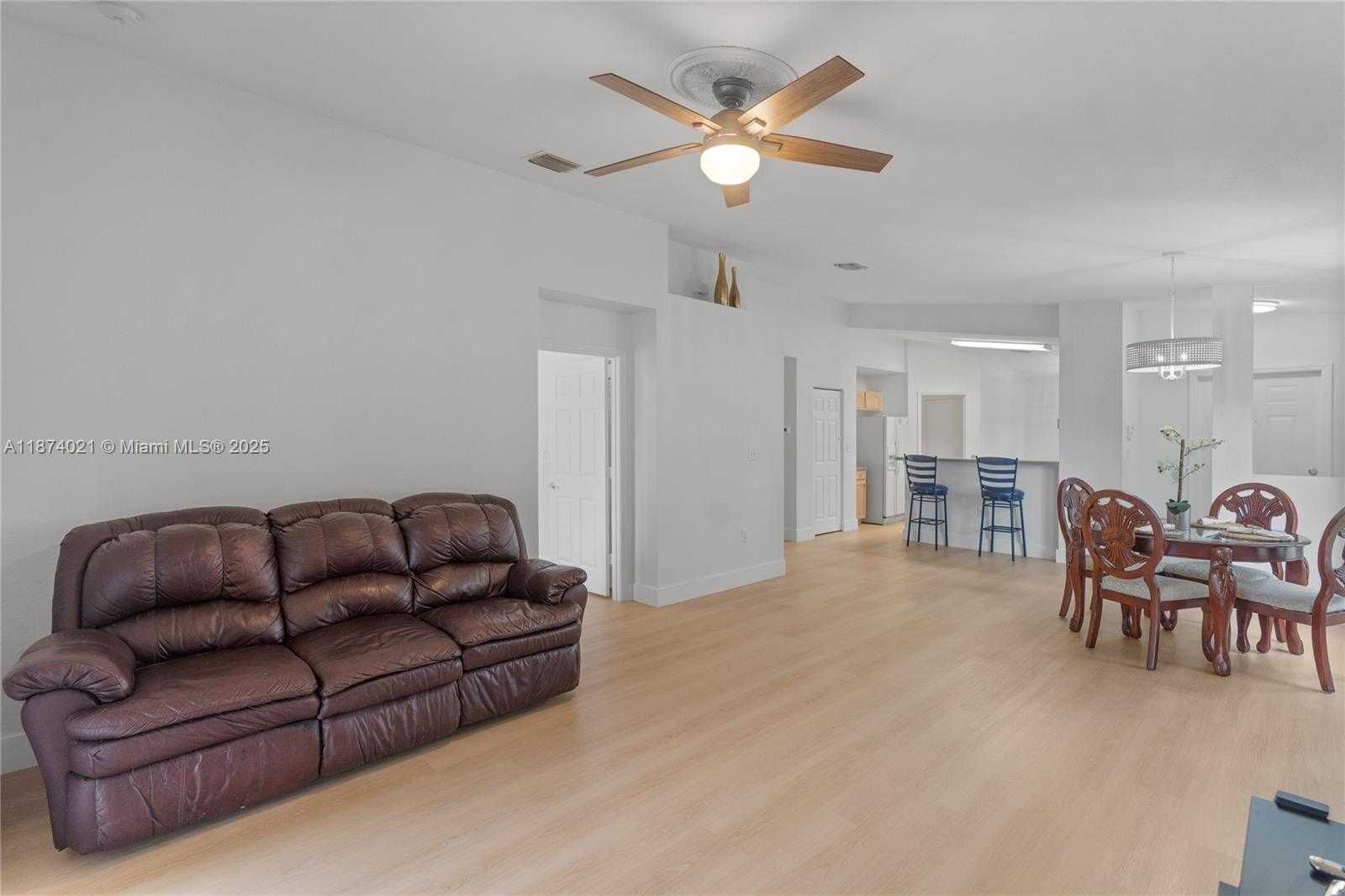 Small Image of 13357 SOUTH WEST 46TH CT, Miramar Number 6