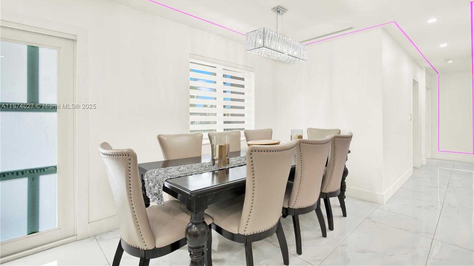 Small Image of 17904 NORTH WEST 78TH PL, Hialeah Number 10