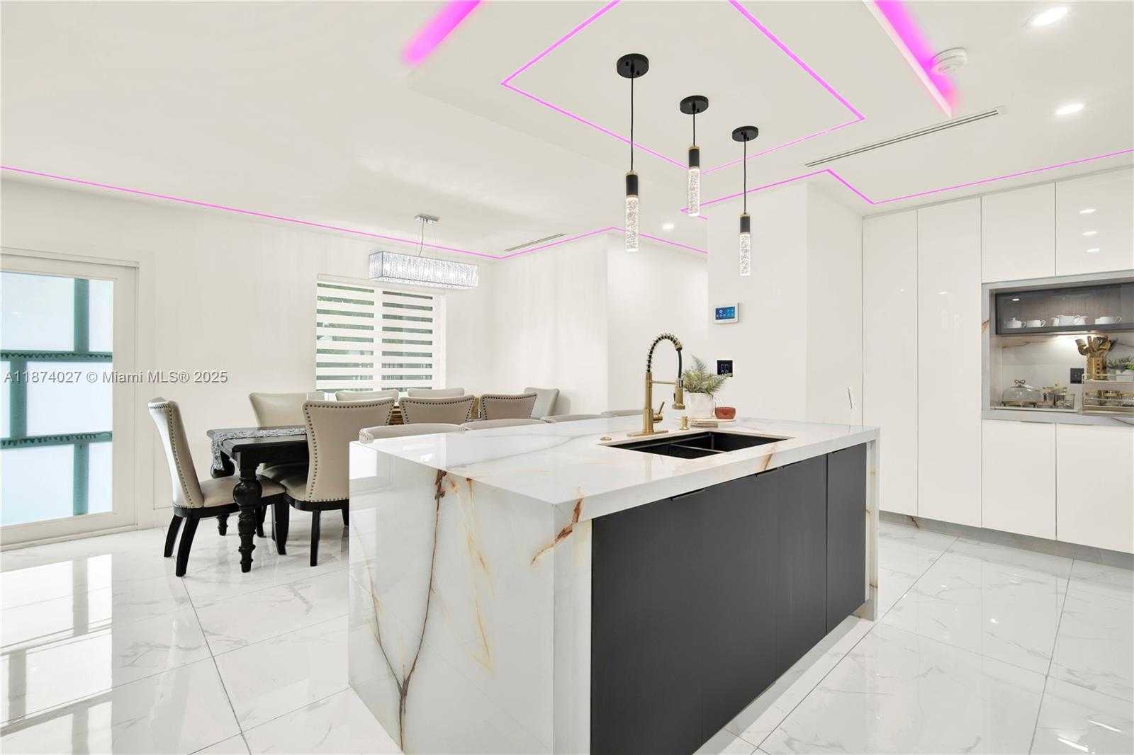 Small Image of 17904 NORTH WEST 78TH PL, Hialeah Number 11