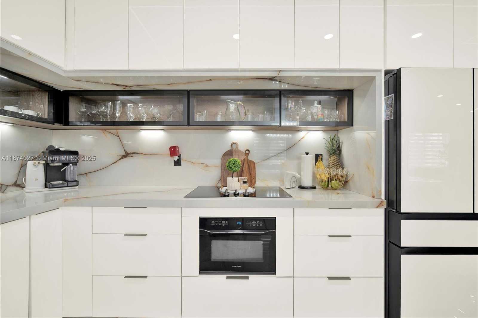 Small Image of 17904 NORTH WEST 78TH PL, Hialeah Number 13