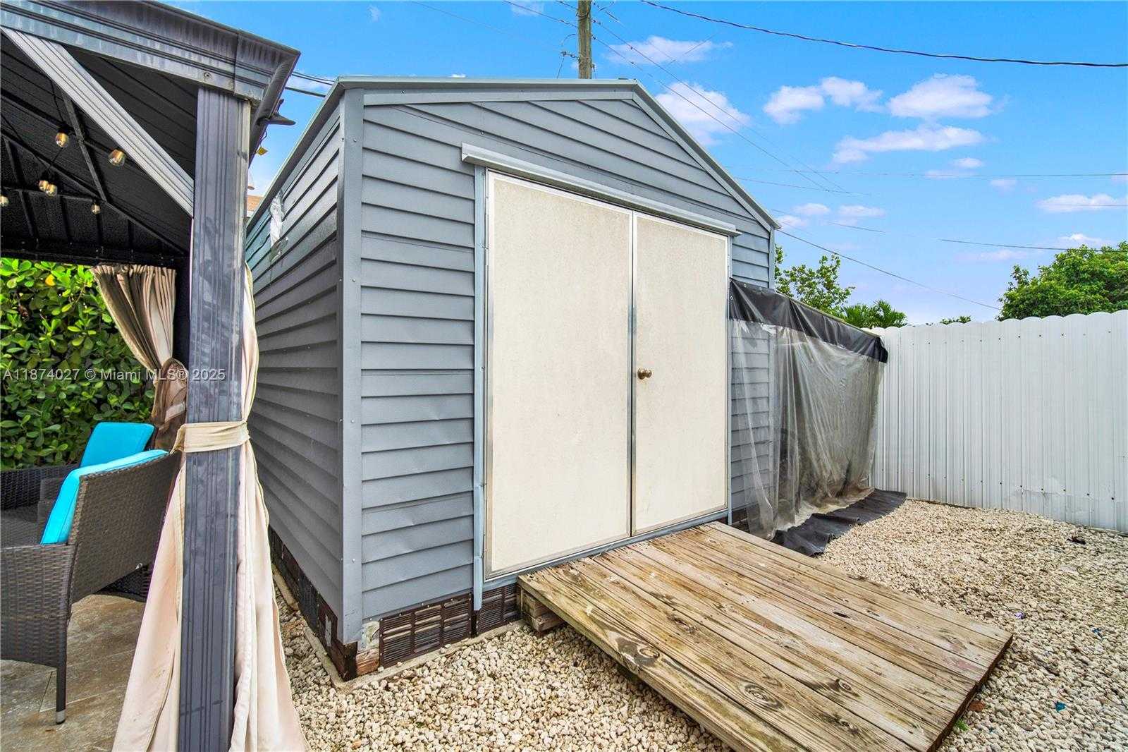 Small Image of 17904 NORTH WEST 78TH PL, Hialeah Number 29