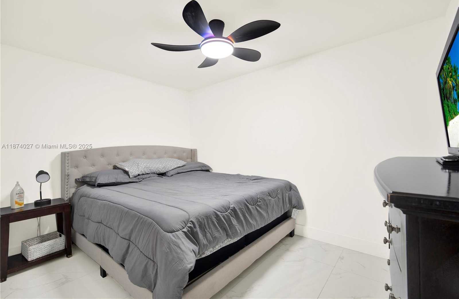 Small Image of 17904 NORTH WEST 78TH PL, Hialeah Number 30