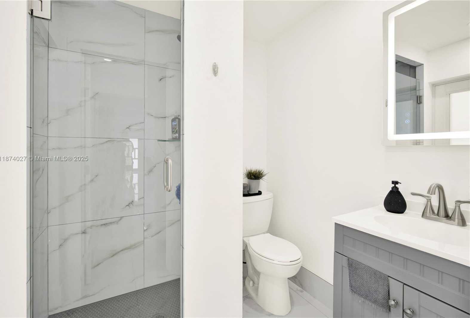 Small Image of 17904 NORTH WEST 78TH PL, Hialeah Number 31