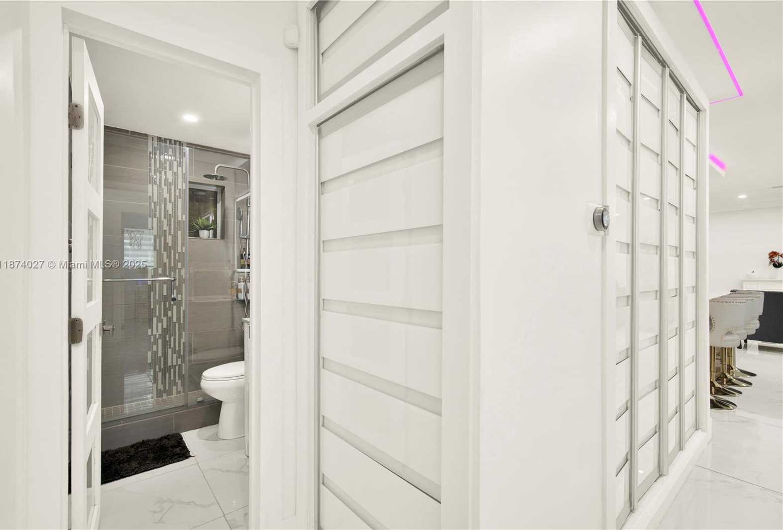 Small Image of 17904 NORTH WEST 78TH PL, Hialeah Number 39