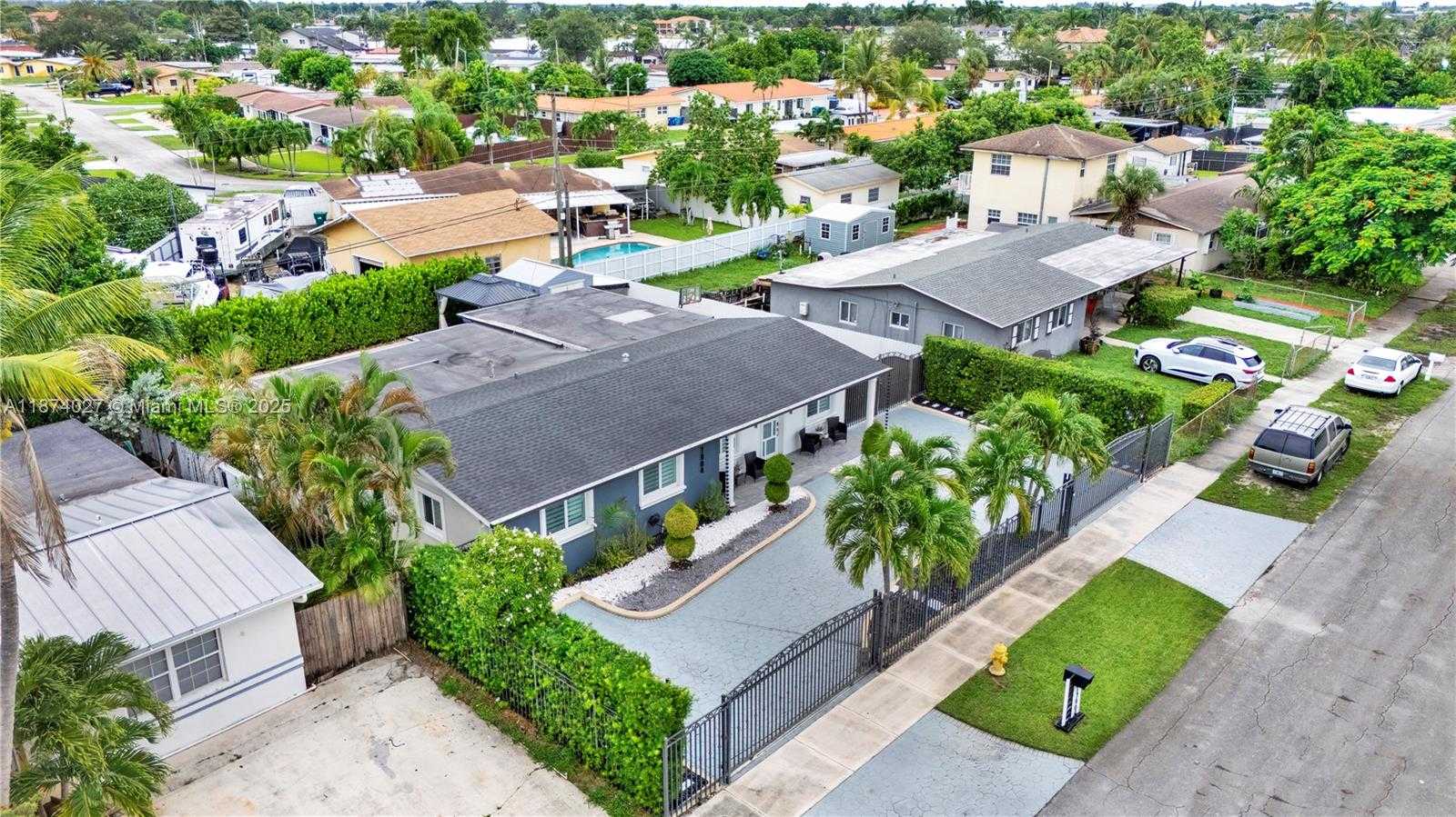 Small Image of 17904 NORTH WEST 78TH PL, Hialeah Number 41