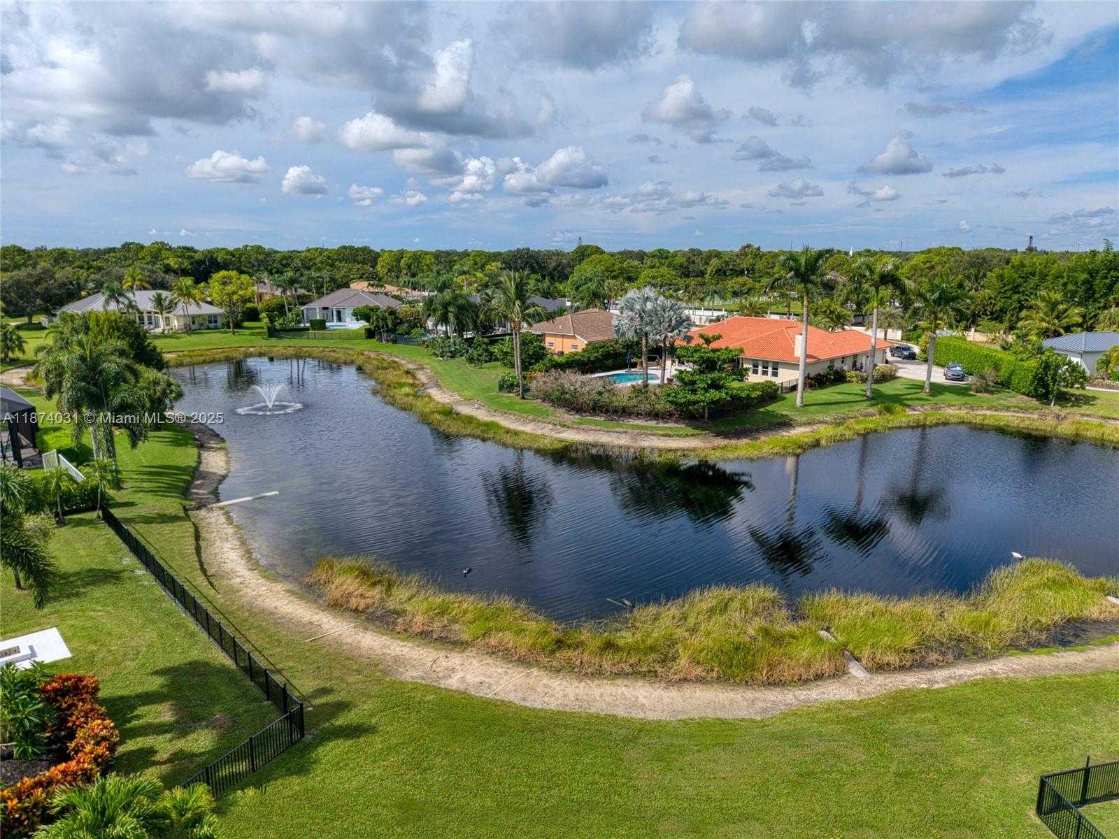 Small Image of 18573 LAKESIDE GARDENS DR, Jupiter Number 19