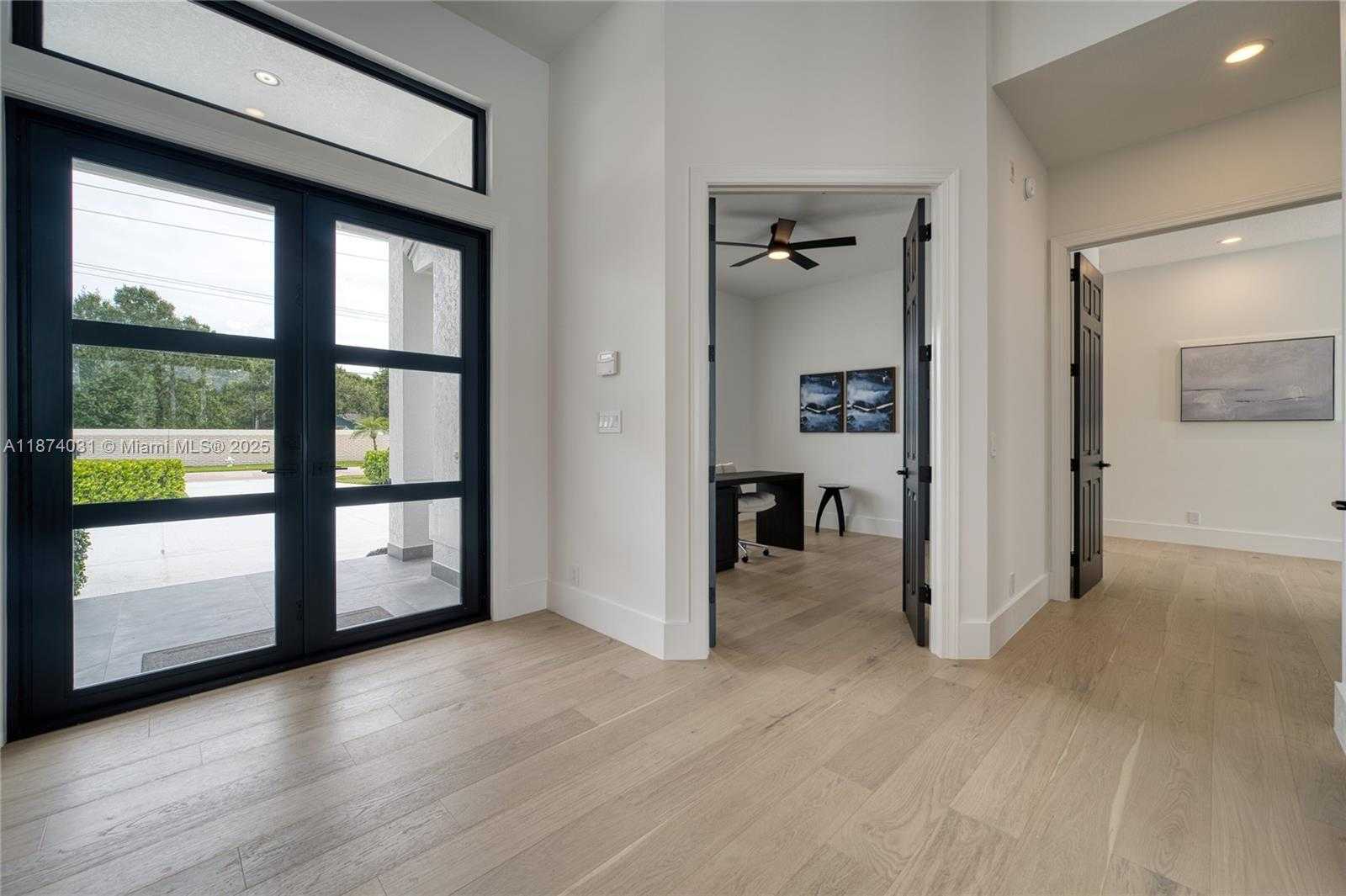 Small Image of 18573 LAKESIDE GARDENS DR, Jupiter Number 22