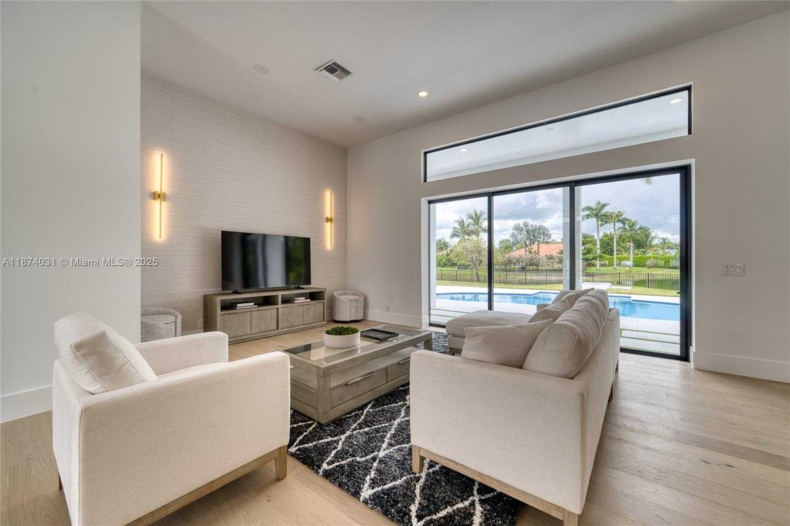 Small Image of 18573 LAKESIDE GARDENS DR, Jupiter Number 32