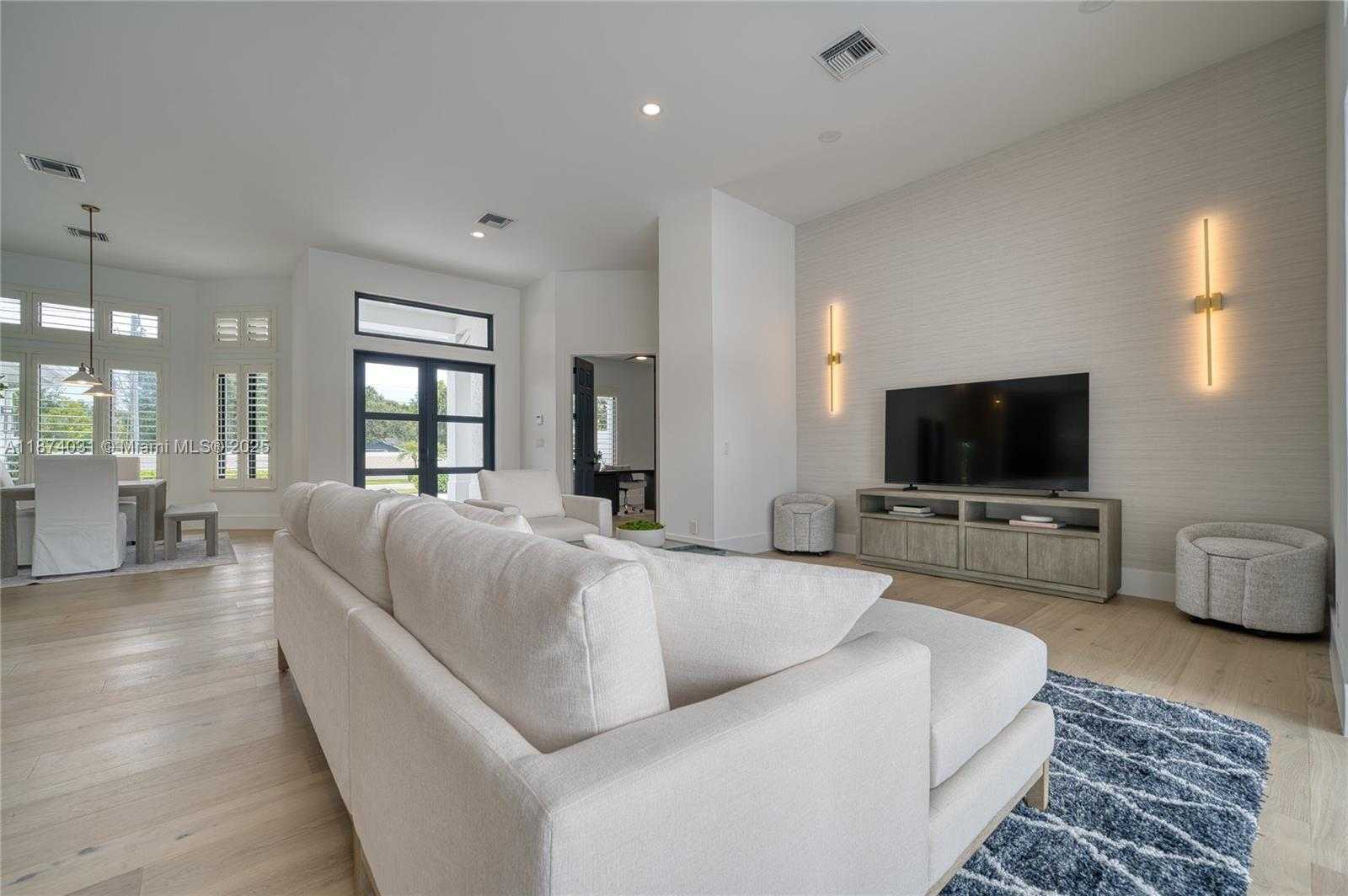 Small Image of 18573 LAKESIDE GARDENS DR, Jupiter Number 33