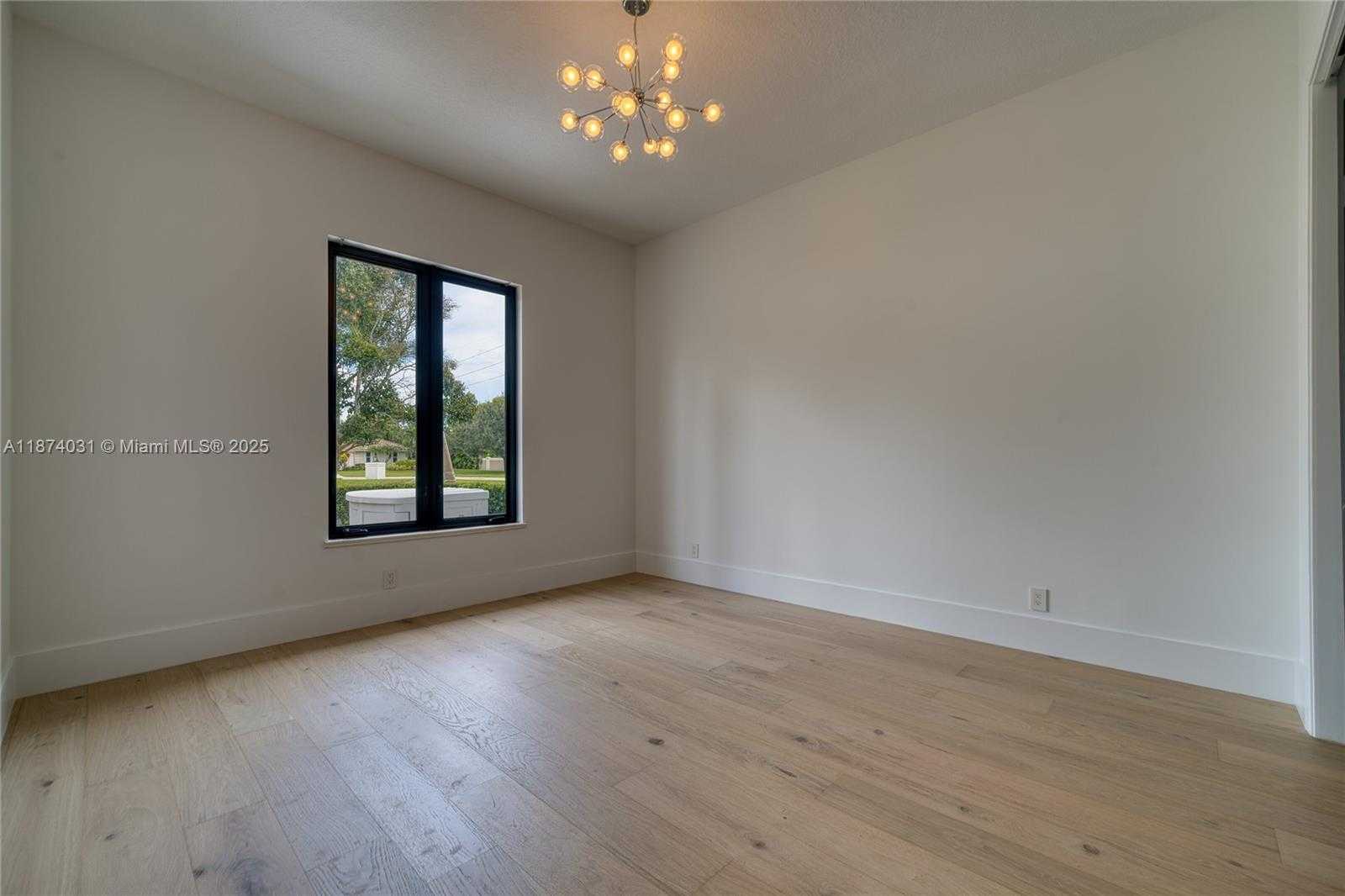 Small Image of 18573 LAKESIDE GARDENS DR, Jupiter Number 52