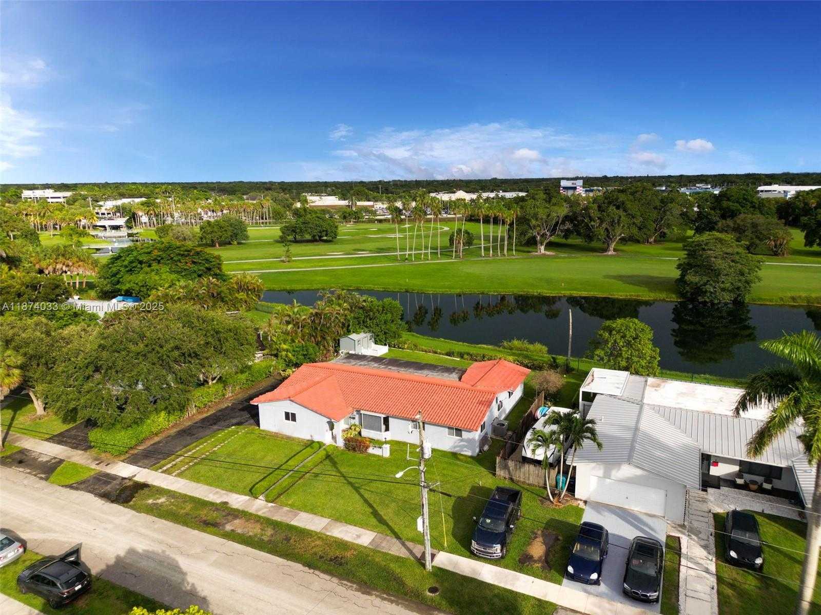 Small Image of 9480 EAST PALMETTO CLUB LN E, Palmetto Bay Number 30