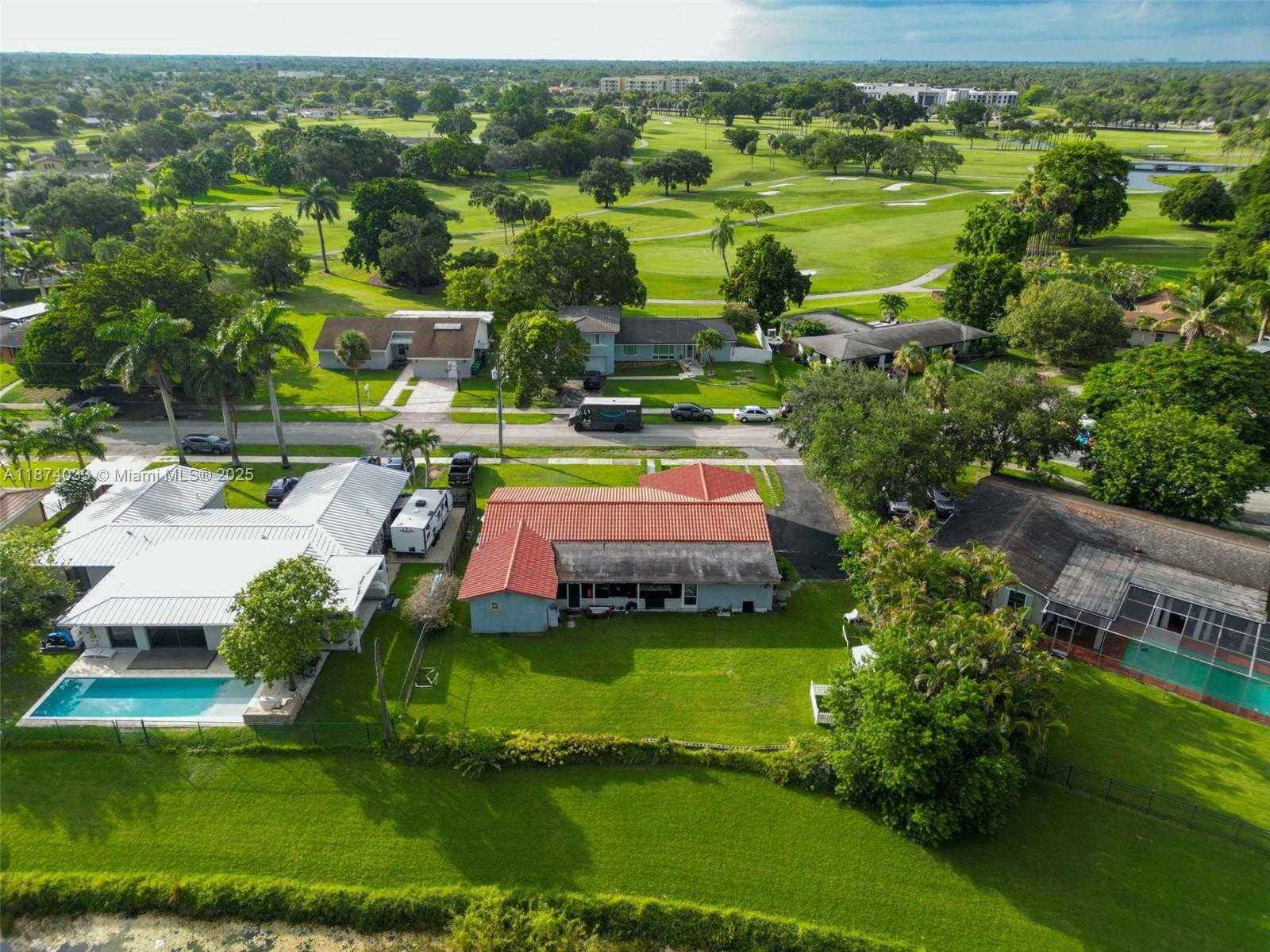 Small Image of 9480 EAST PALMETTO CLUB LN E, Palmetto Bay Number 32