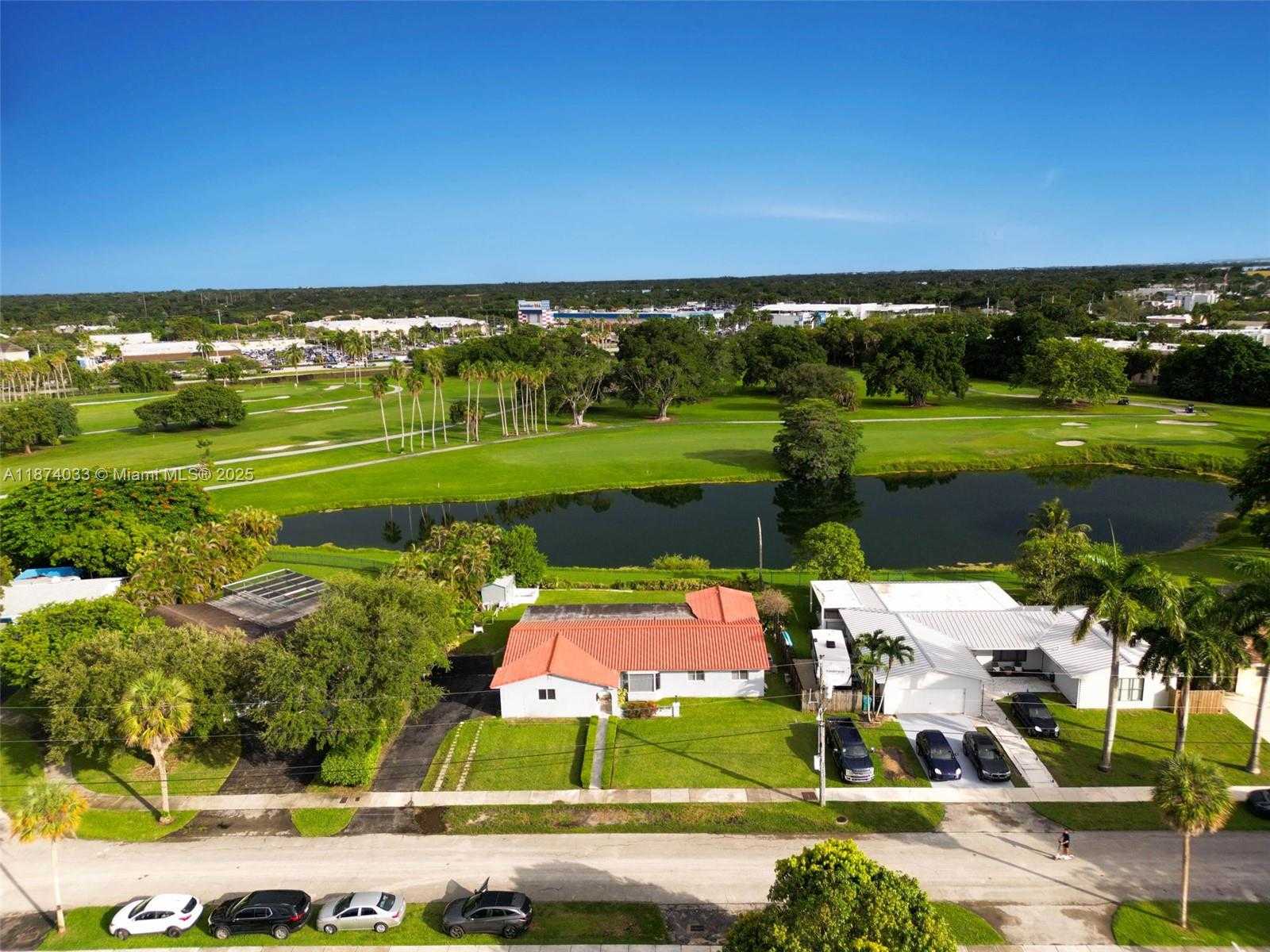 Small Image of 9480 EAST PALMETTO CLUB LN E, Palmetto Bay Number 35