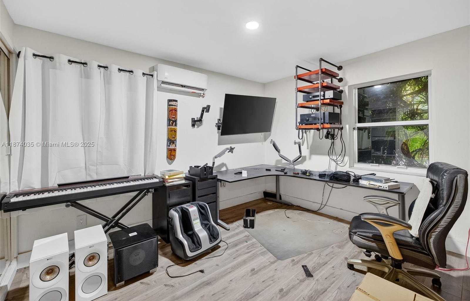 Small Image of 1643 NORTH EAST 8TH AVE, Fort Lauderdale Number 24