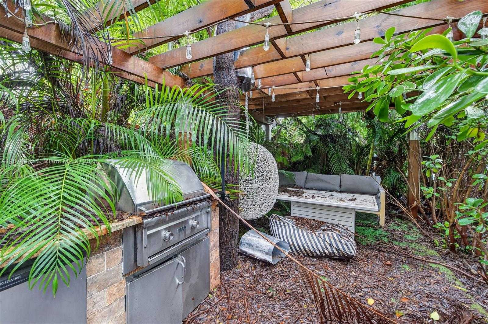 Small Image of 1643 NORTH EAST 8TH AVE, Fort Lauderdale Number 30