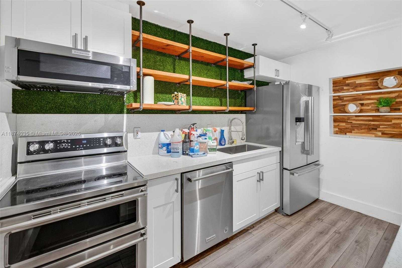 Small Image of 1643 NORTH EAST 8TH AVE, Fort Lauderdale Number 9