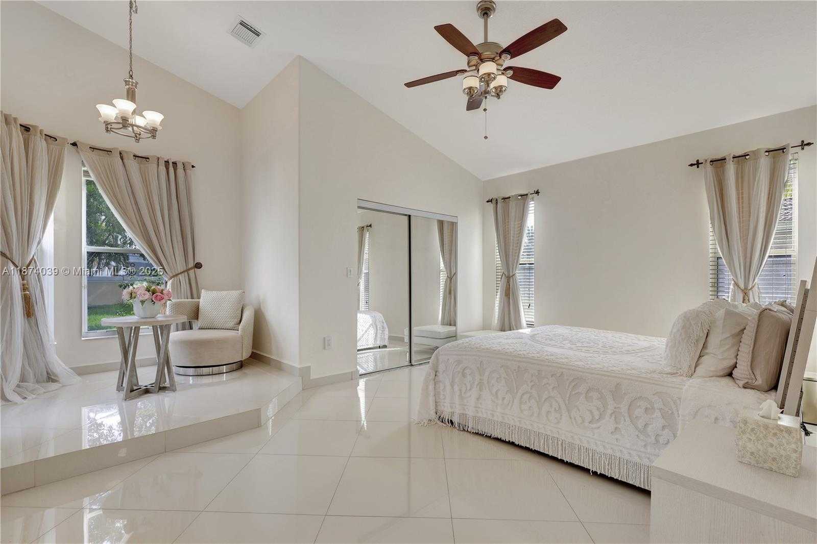 Small Image of 19015 SOUTH WEST 25TH CT, Miramar Number 15