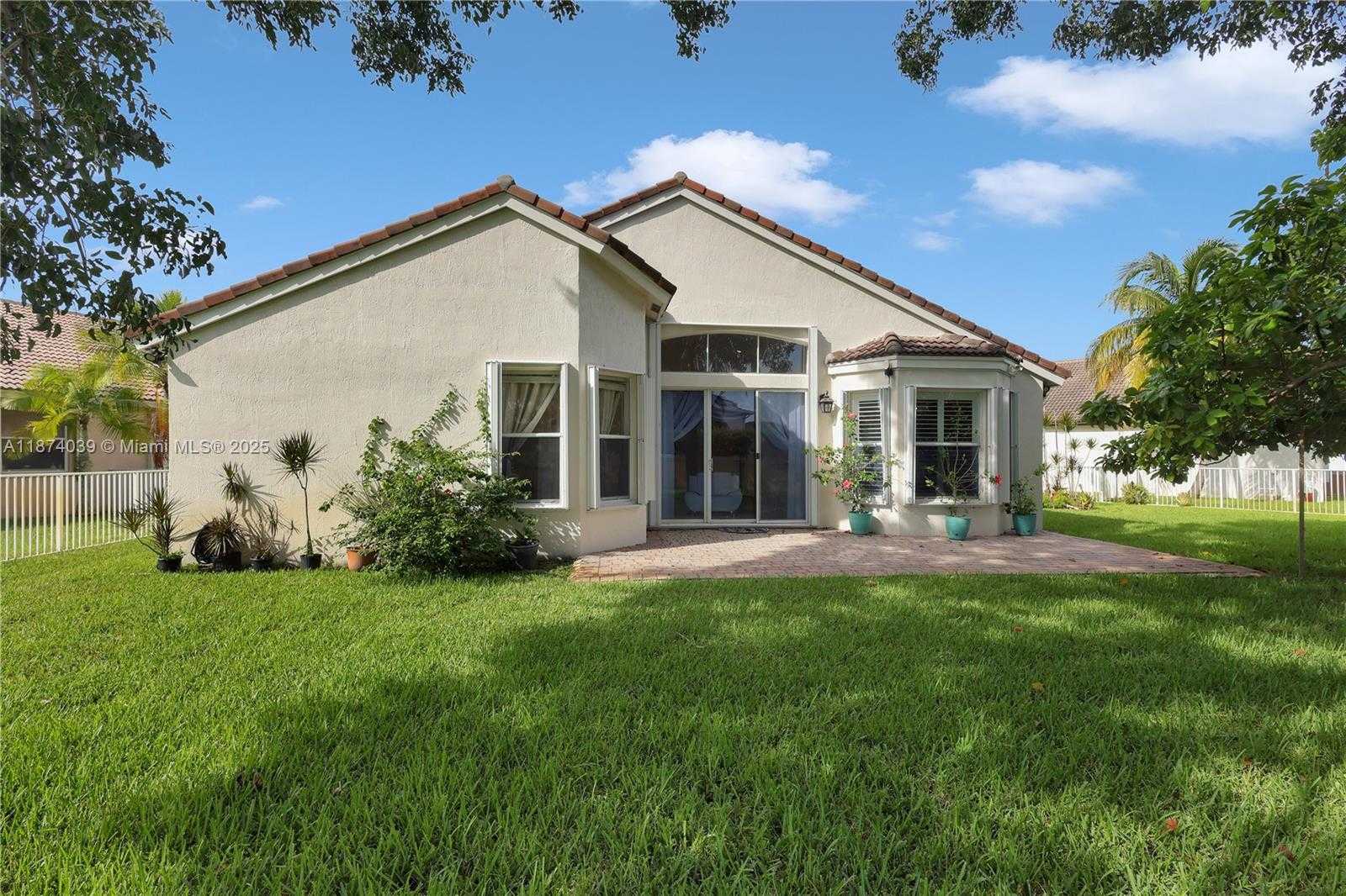Small Image of 19015 SOUTH WEST 25TH CT, Miramar Number 24
