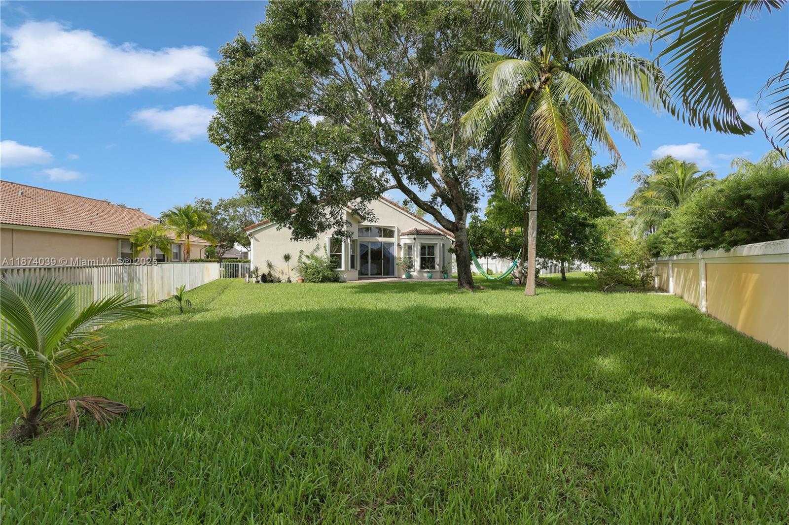 Small Image of 19015 SOUTH WEST 25TH CT, Miramar Number 27
