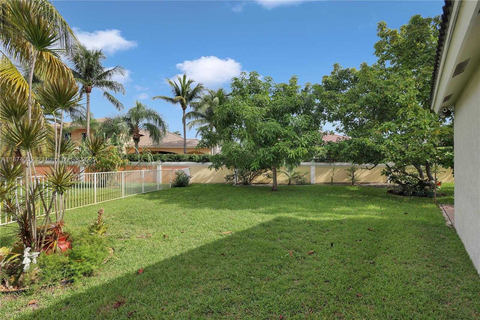 Small Image of 19015 SOUTH WEST 25TH CT, Miramar Number 28